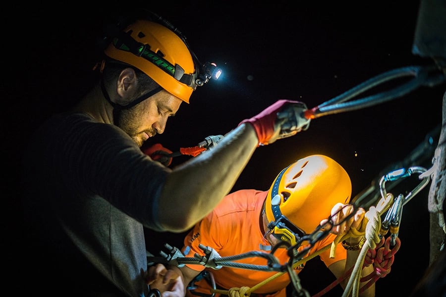 Life-lining: Technical safety in adventure caving activities